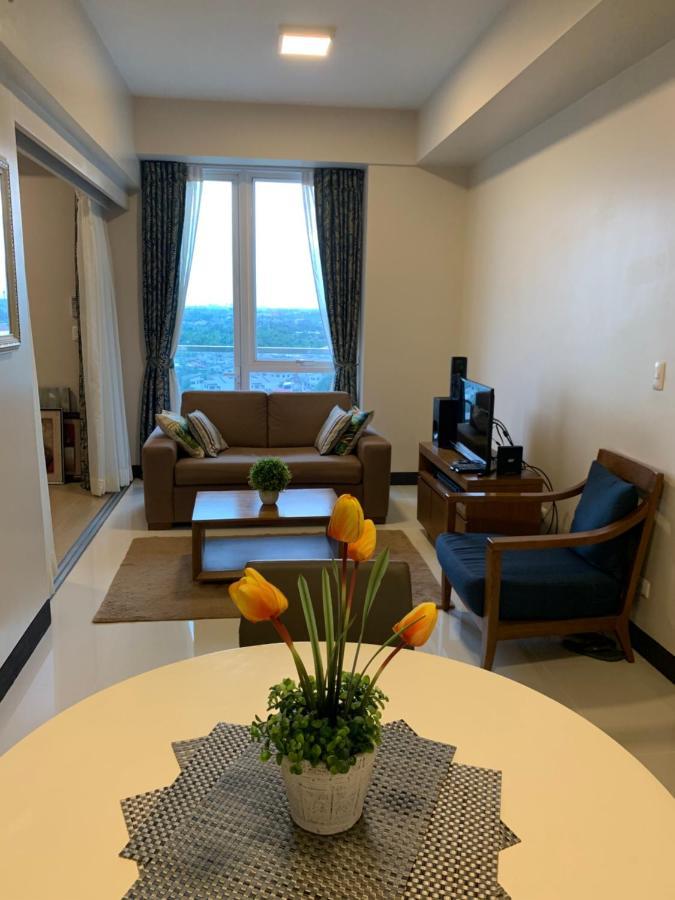 Mactan Newtown Deluxe Island Breeze Apartment Lapu-Lapu City Exterior foto