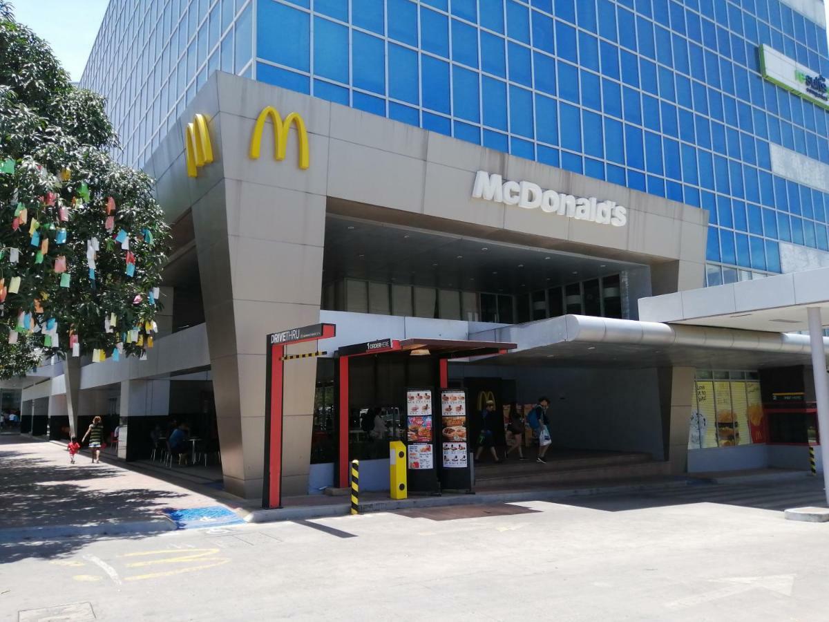 Mactan Newtown Deluxe Island Breeze Apartment Lapu-Lapu City Exterior foto