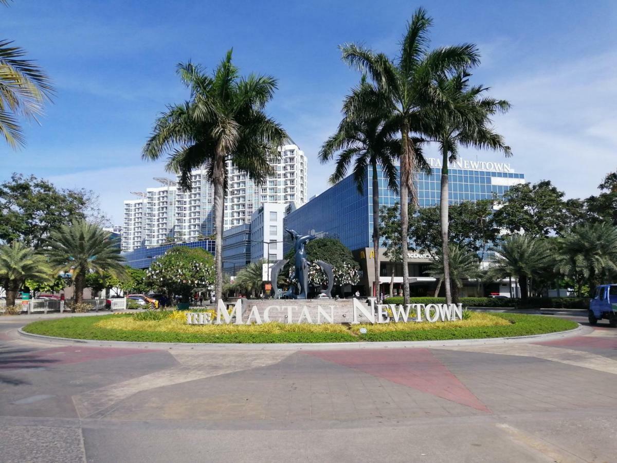Mactan Newtown Deluxe Island Breeze Apartment Lapu-Lapu City Exterior foto